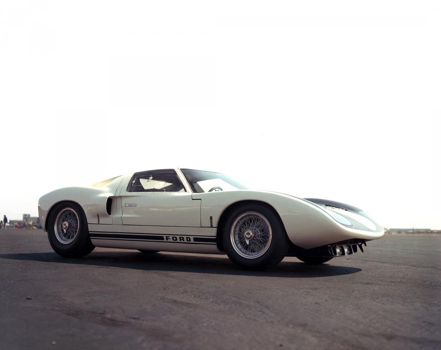  Ford GT40 Concept 1964 года  (фото 7 из 7)